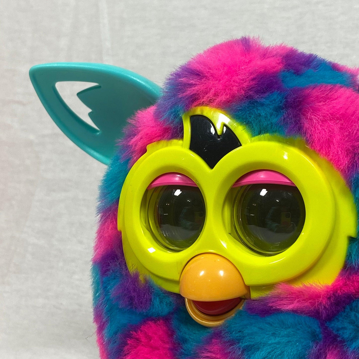 Furby BOOM! Neon Hearts | Pre-Loved Interactive Toy | Hasbro - Show Me What You Bot