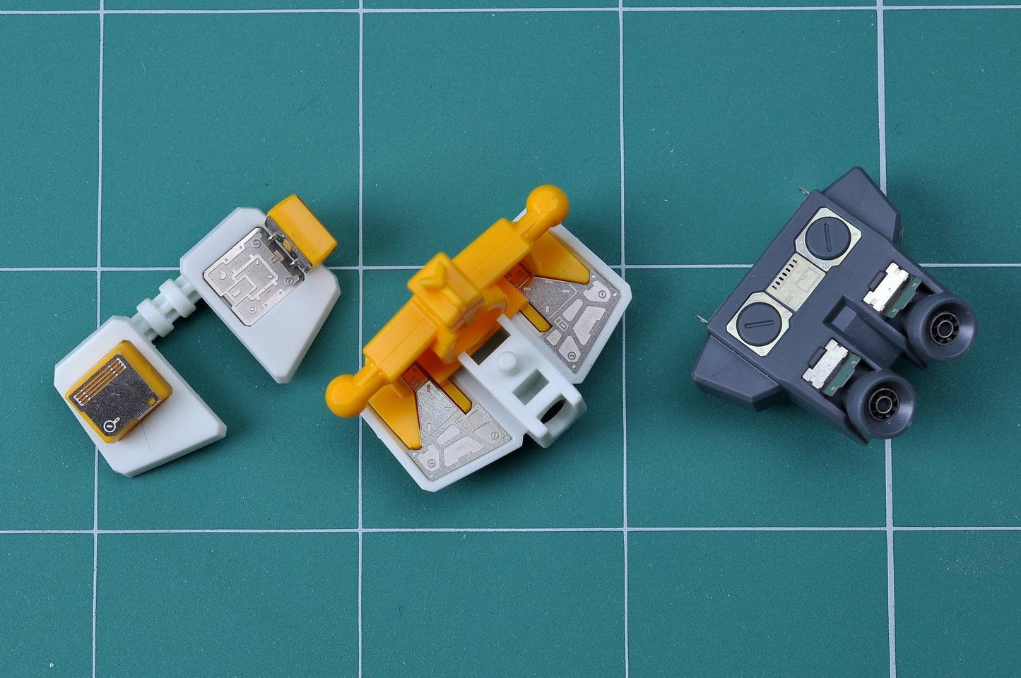 S21 - EG 1/144 RX-78-2 Gundam Photo Etch Parts + Water Decal [Madworks] - Show Me What You Bot